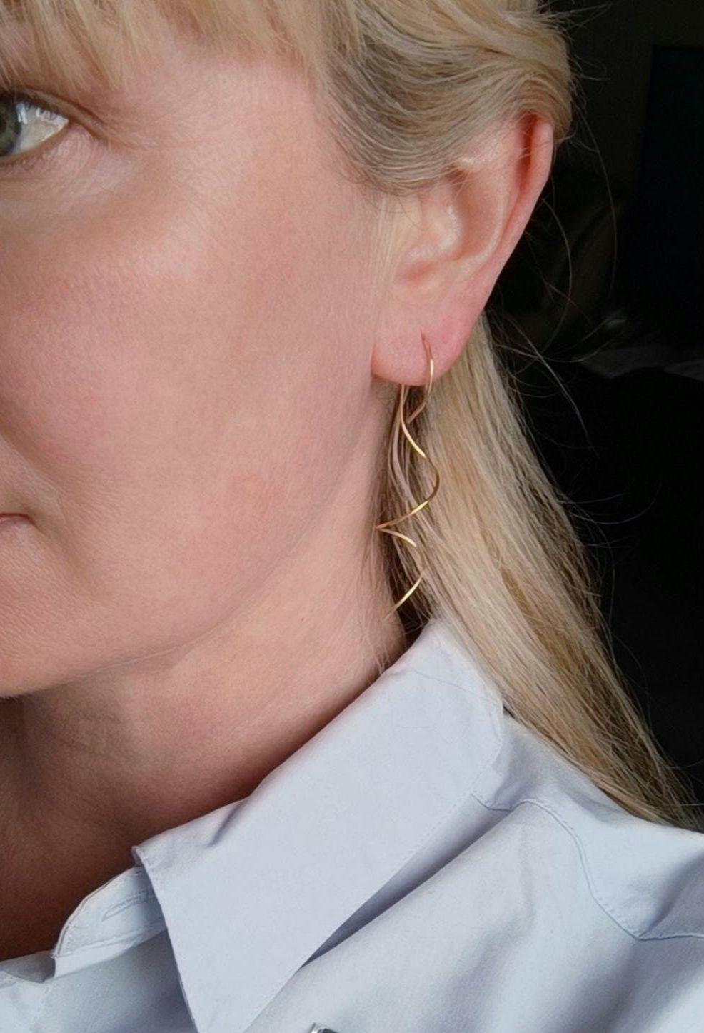 Minimalist Spiral Gold Wire Earrings