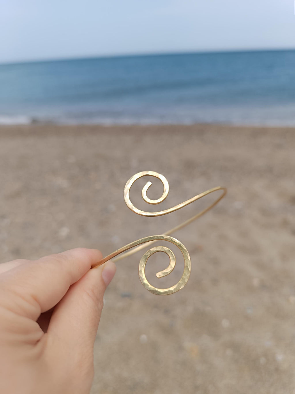 Adjustable Spiral Upper Arm Cuff