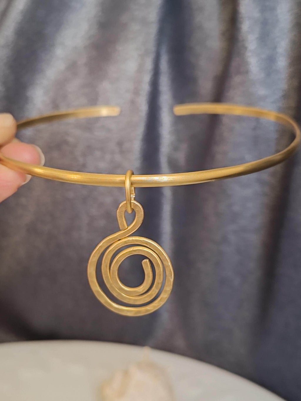 Minimalist Spiral Choker Necklace