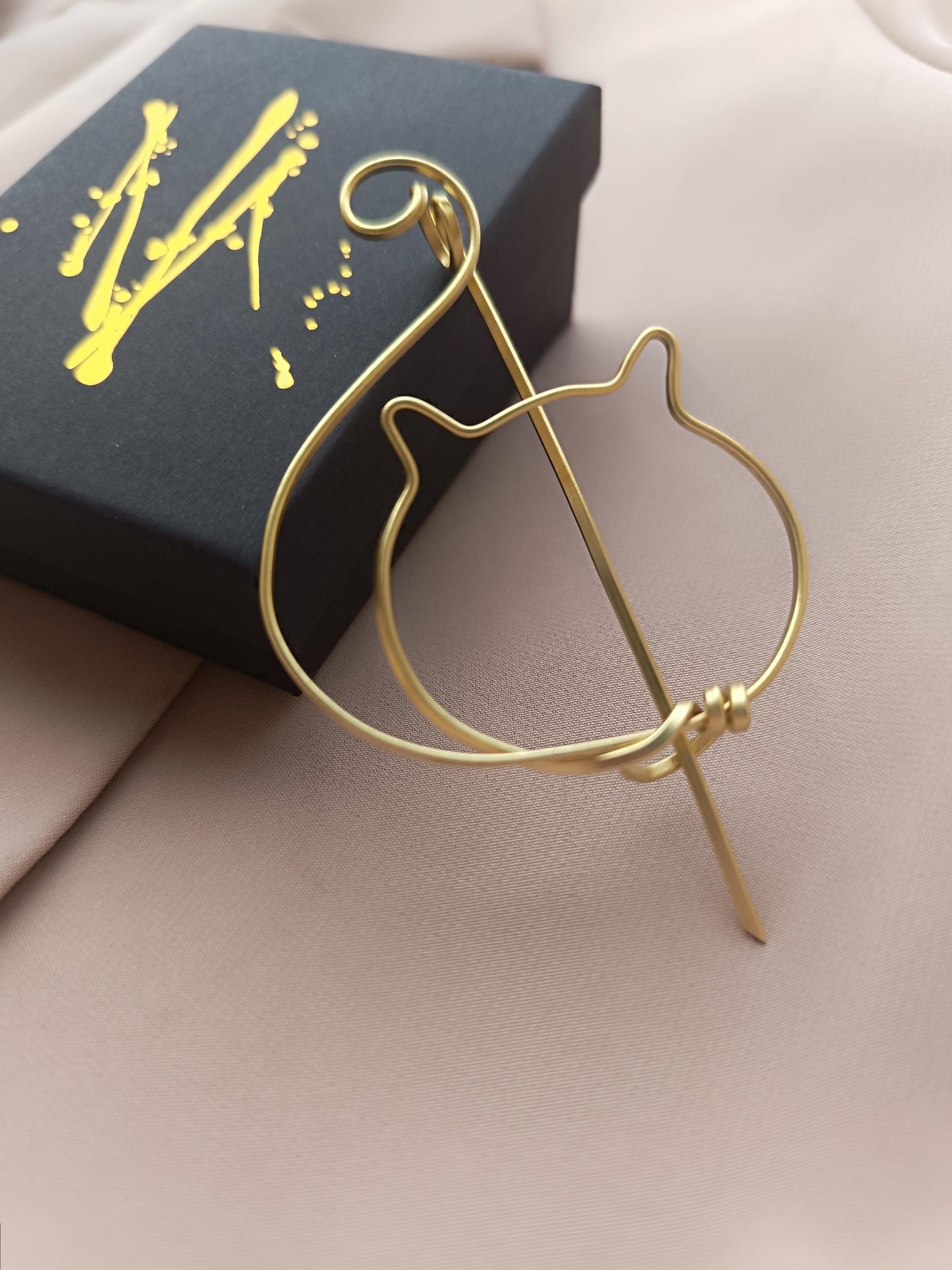 Gold Cat Brooch Brass