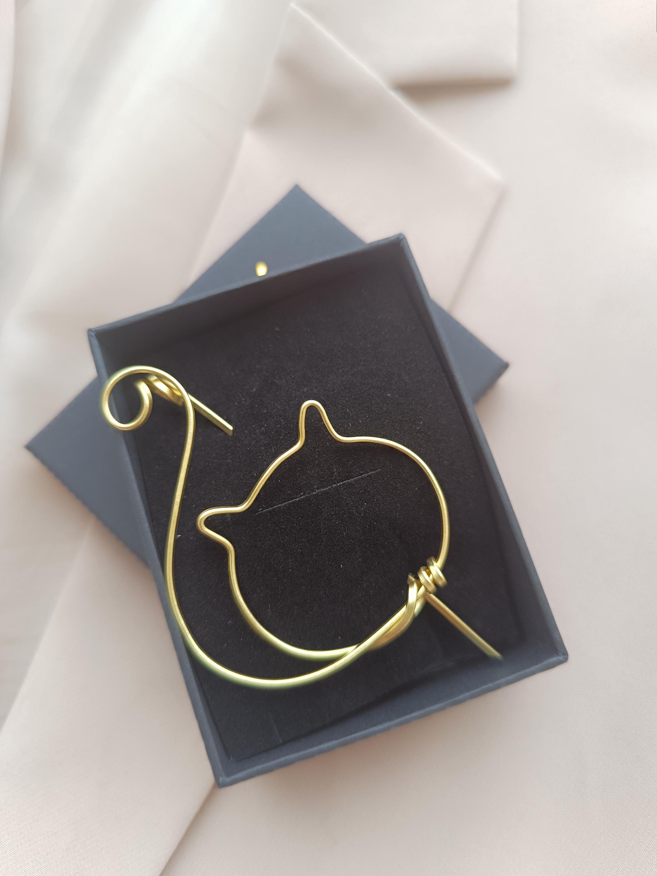 Gold Cat Brooch Brass
