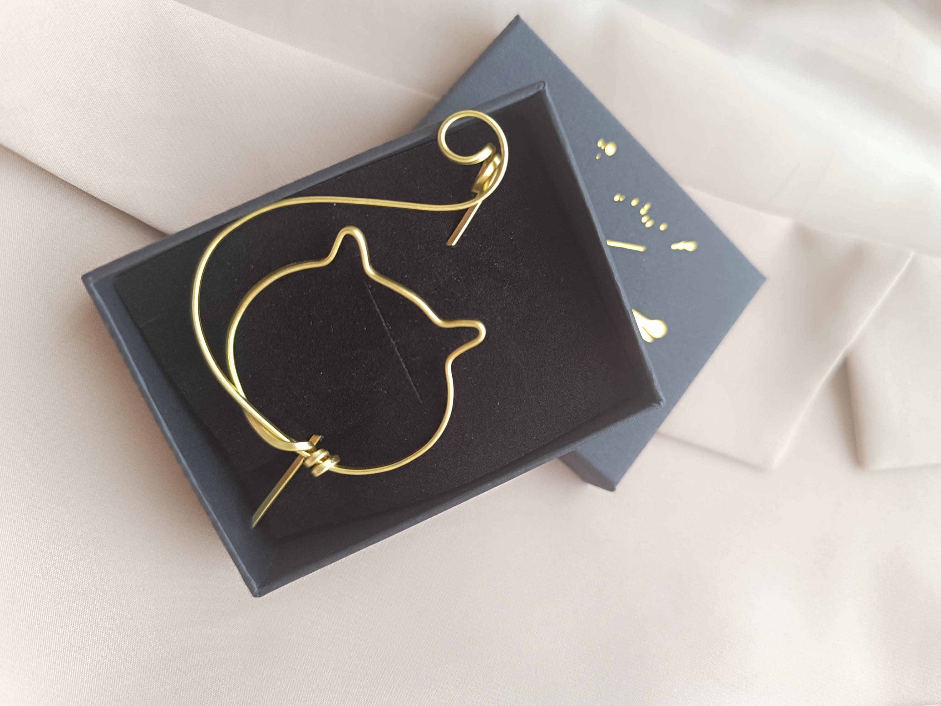 Gold Cat Brooch Brass