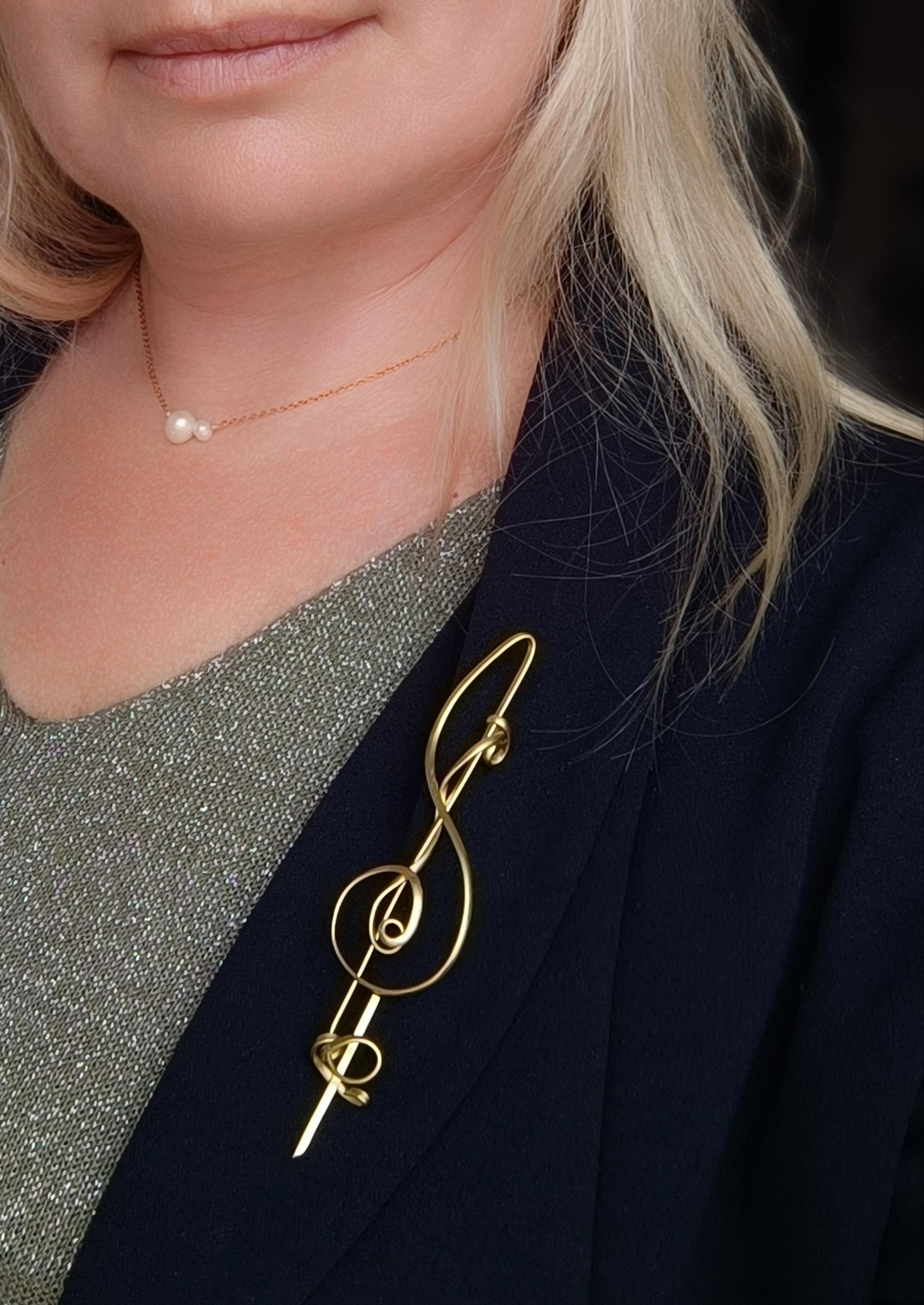 Treble Clef Brooch Brass