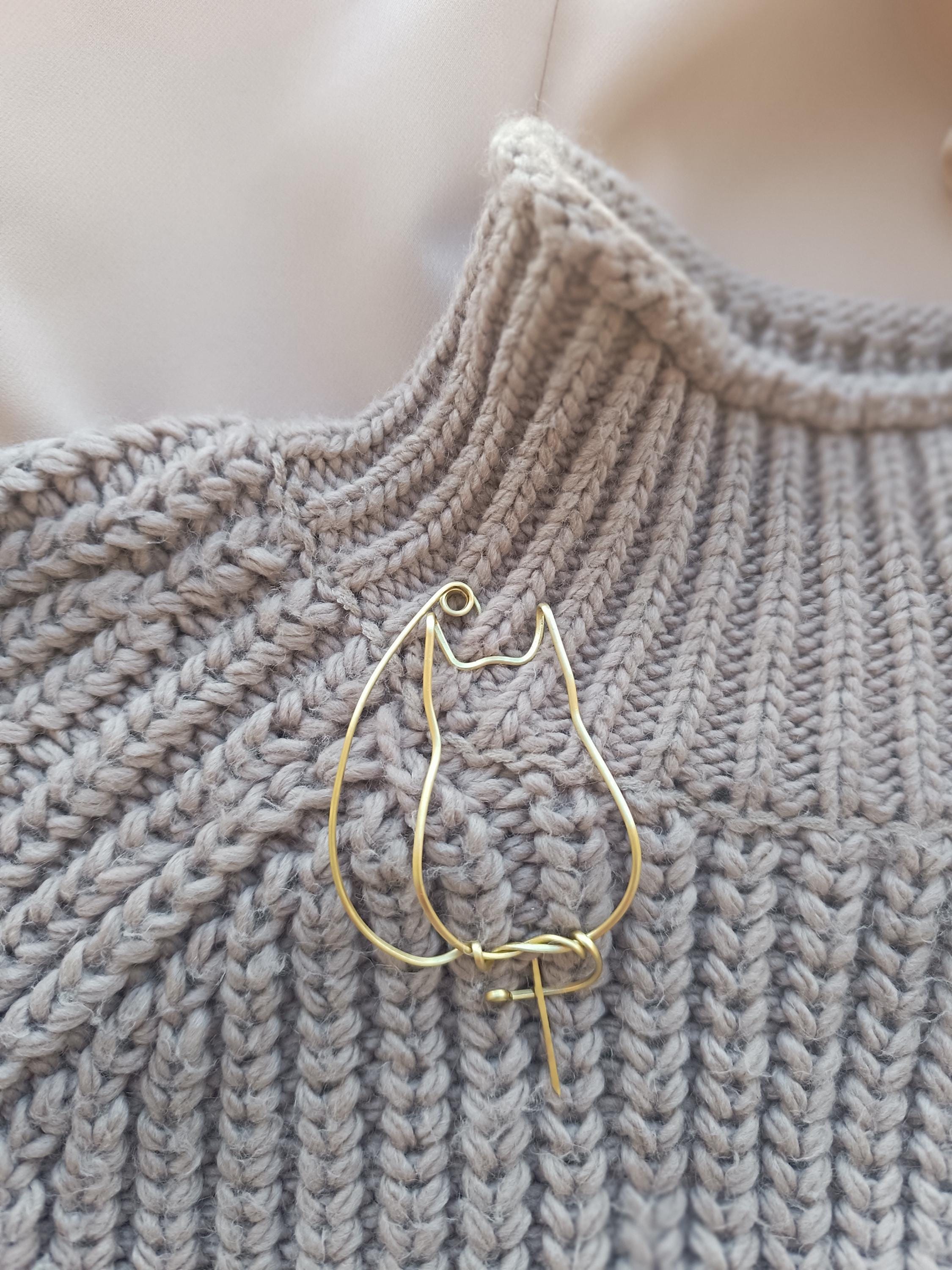 Minimalist Brass Cat Brooch