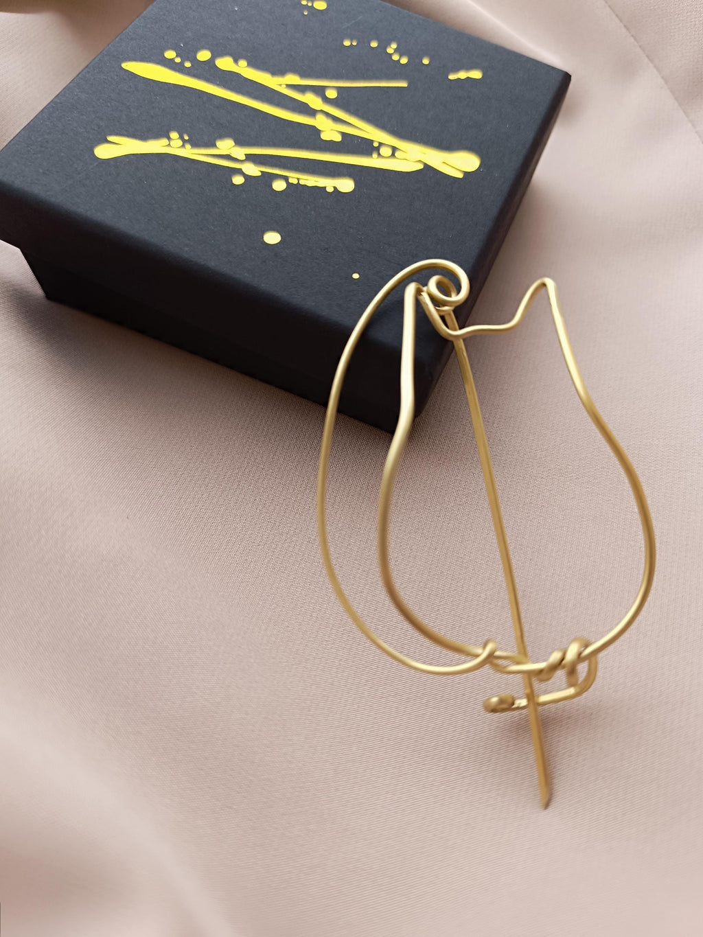 Minimalist Brass Cat Brooch