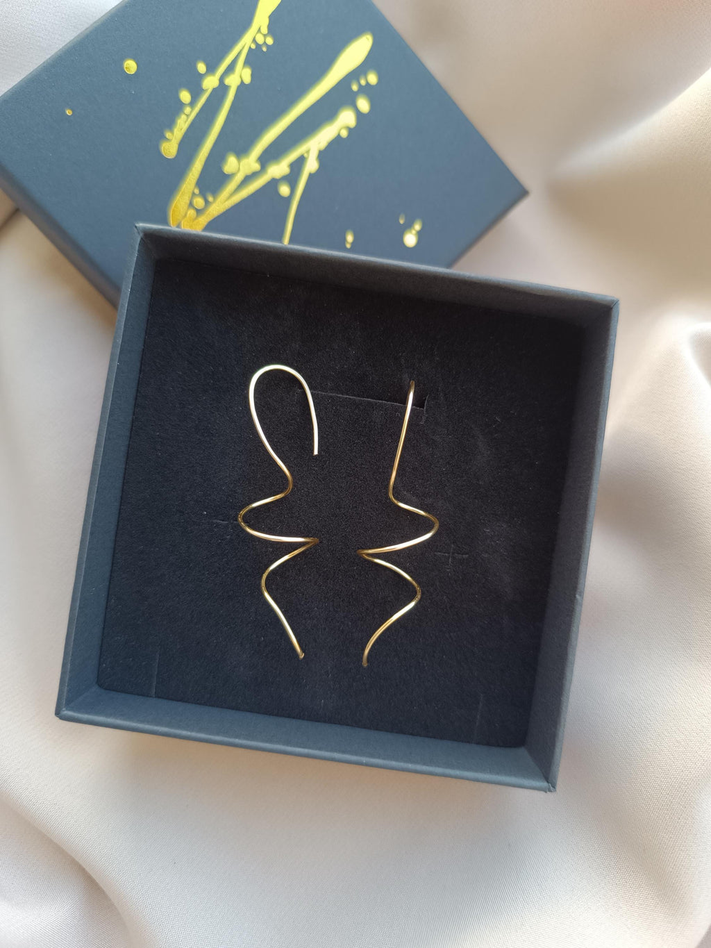 Minimalist Spiral Gold Wire Earrings