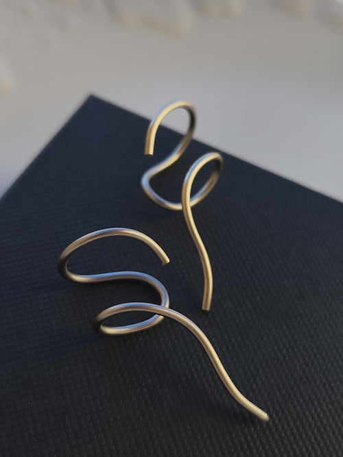 Adjustable Stainless Steel Ear Cuff – No Piercing
